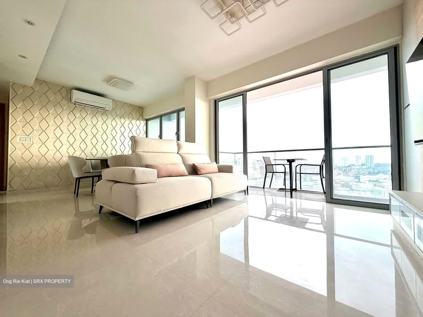 Esta Ruby (D14), Apartment #566371251